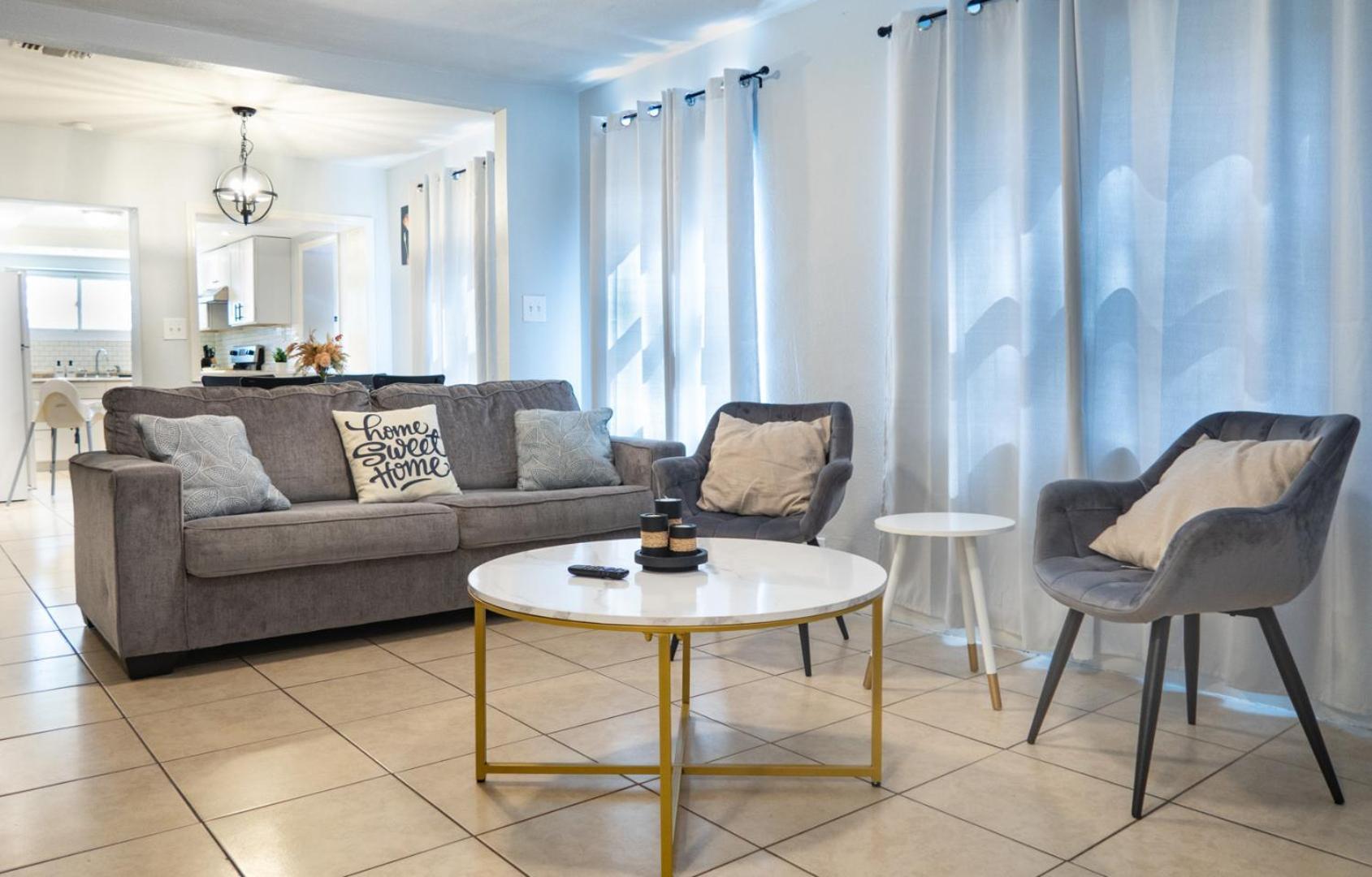 Cozy Home Near Busch Gardens Adventure Island And Usf Tampa Bagian luar foto